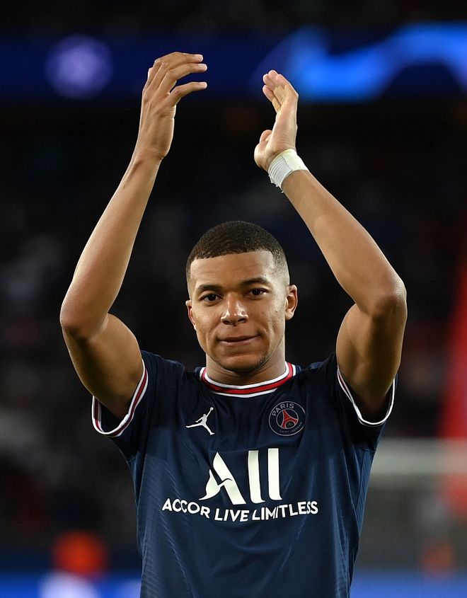 包含从达拉斯独行侠单刀错失备战法甲到凯恩与90激战巴塞罗那分钟，今晚成都蓉城调整名单以备亚冠的词条九游体育APP