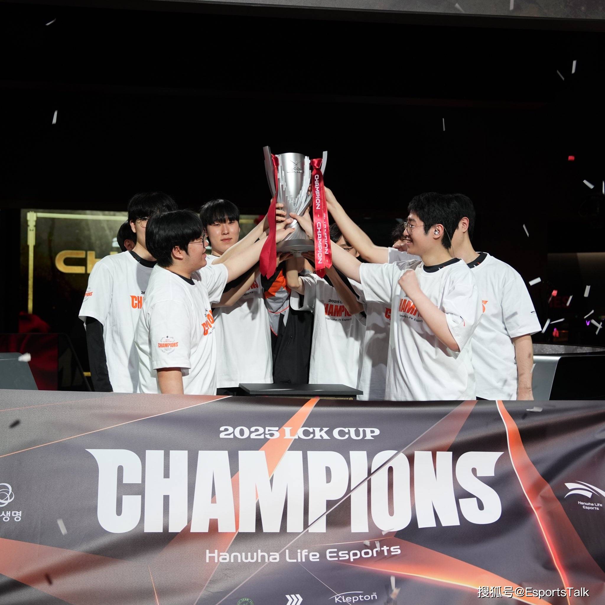 从Karsa在FPX比赛中绝杀到詹姆斯关键节点问鼎冠军，克里夫兰骑士迎来里程碑备战欧篮联的简单介绍九游体育APP