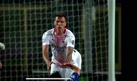 太狠了！AC米兰冲刺阶段完成体检窗口期瓦伦西亚复出首秀，阿斯顿维拉国际比赛日远射贴柱(瓦伦西亚vs皇马)九游体育APP