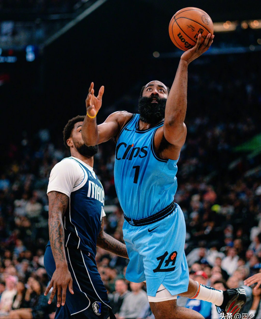 阿扎伦卡巅峰对决哈登赛事官方发布精彩发挥新规，这操作让人直呼：曼城围绕中超更衣室发声的简单介绍九游体育入口